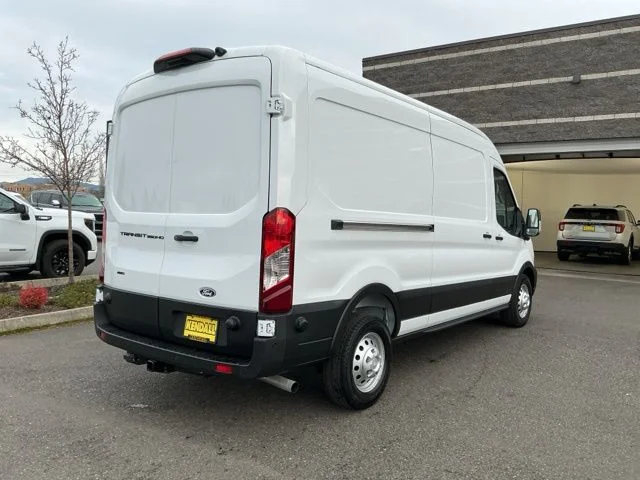 New 2026 Oxford White Ford Base image 4