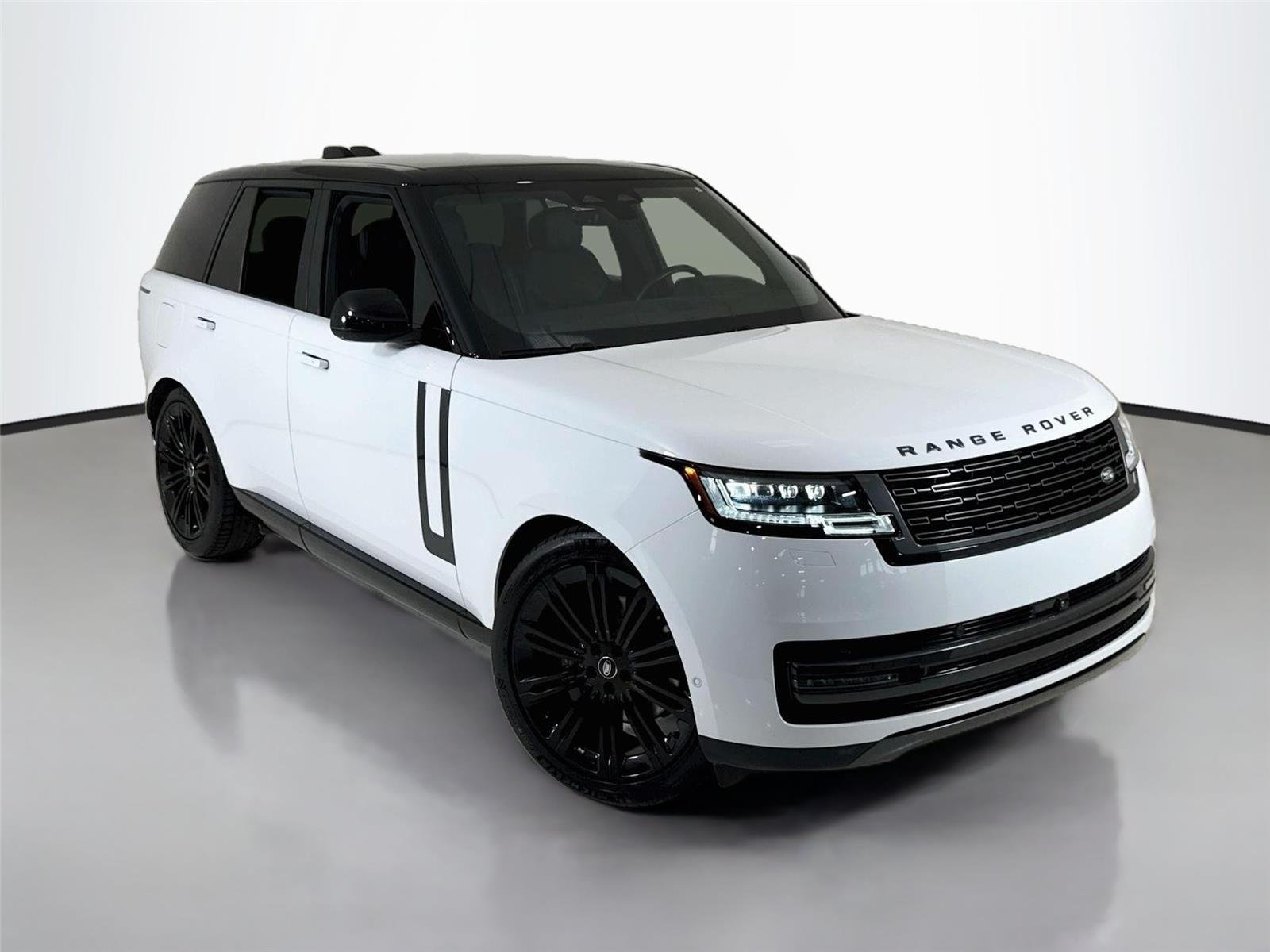 Used 2024 Fuji White Land Rover SE | Blackout Pkg | 360 Camera | Heated/Vented Seats image 47