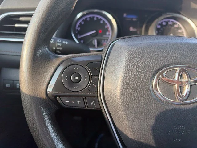 Used 2018 Midnight Black Metallic Toyota L image 14
