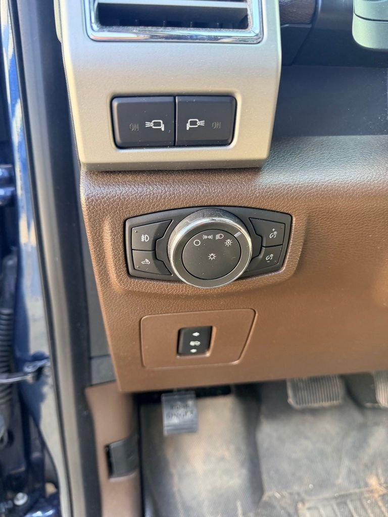 Used 2016 Caribou Metallic Ford King Ranch image 11