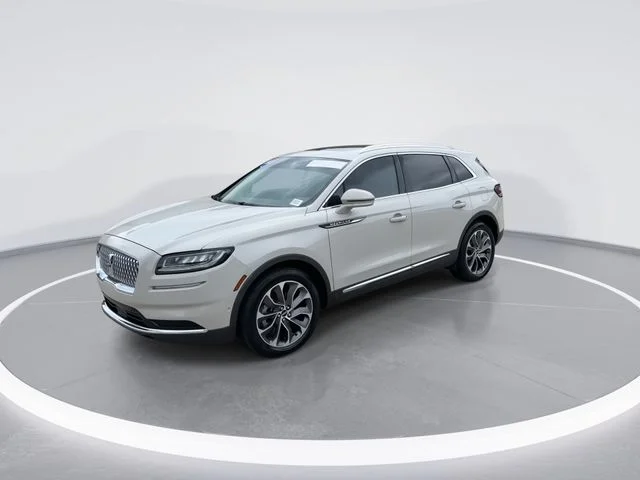 Used 2023 White Lincoln Reserve image 3