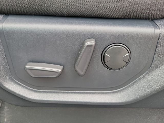 Certified Used 2020 Oxford White Ford XLT image 11