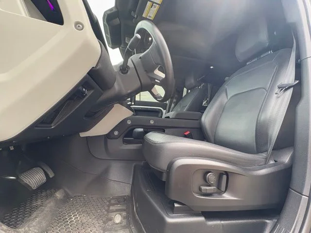 Certified Used 2023 White Land Rover SE image 13