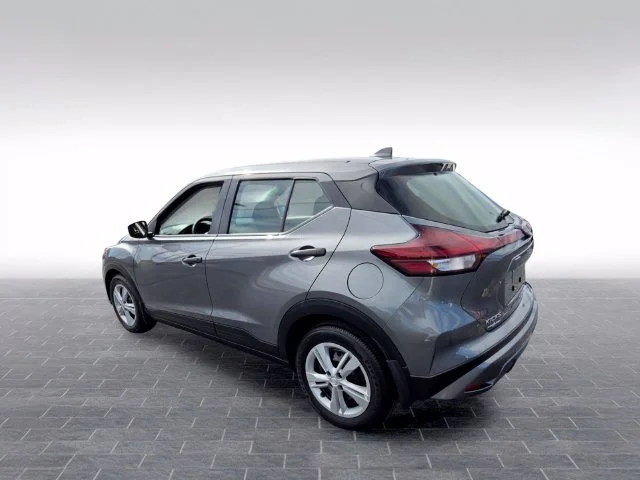 Used 2025 Gray Nissan S image 5