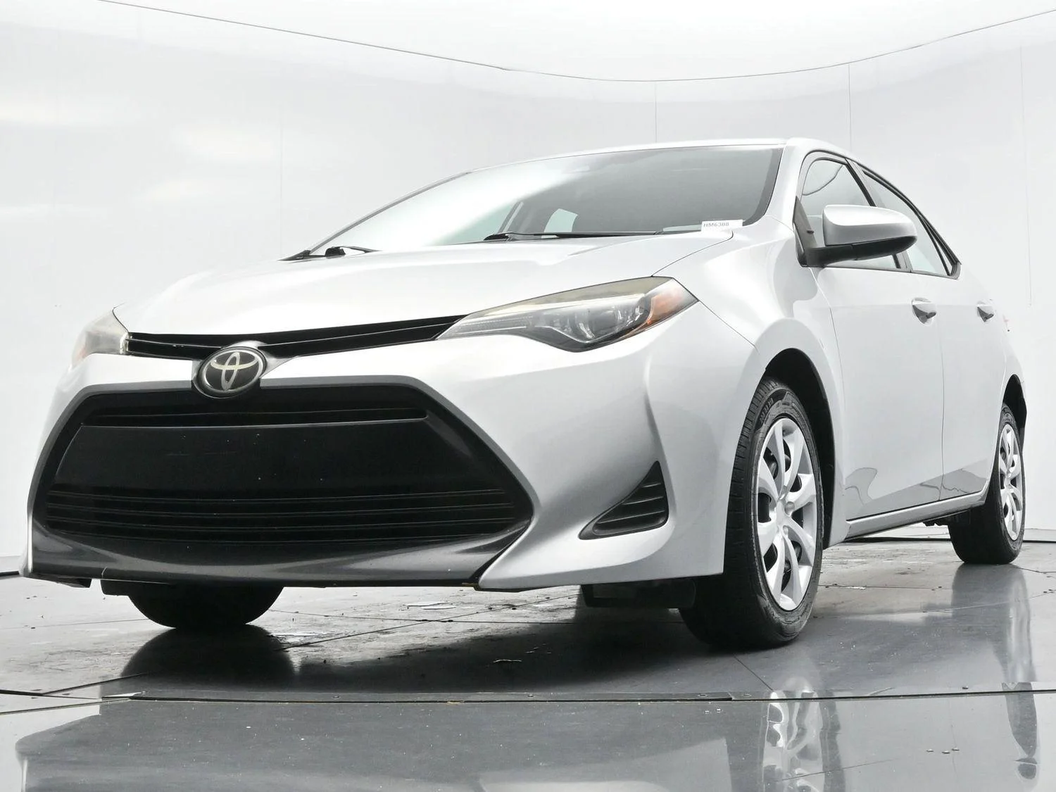 Used 2019 Classic Silver Metallic Toyota LE image 36