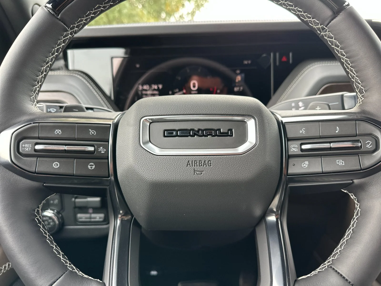 New 2027 Glacier White Tricoat GMC Denali Ultimate image 23