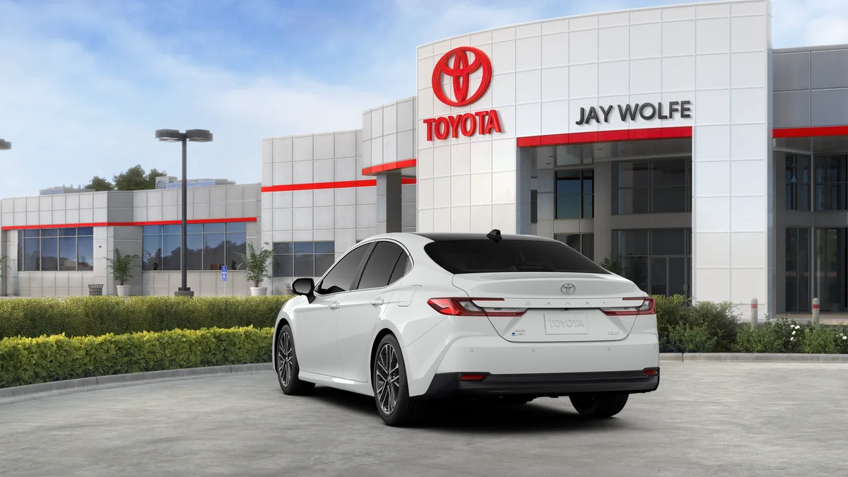 New 2026 Wind Chill Pearl Toyota XLE image 7