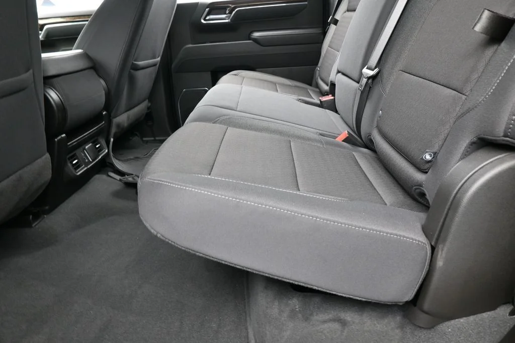 Used 2025 Sterling Metallic GMC Elevation image 30