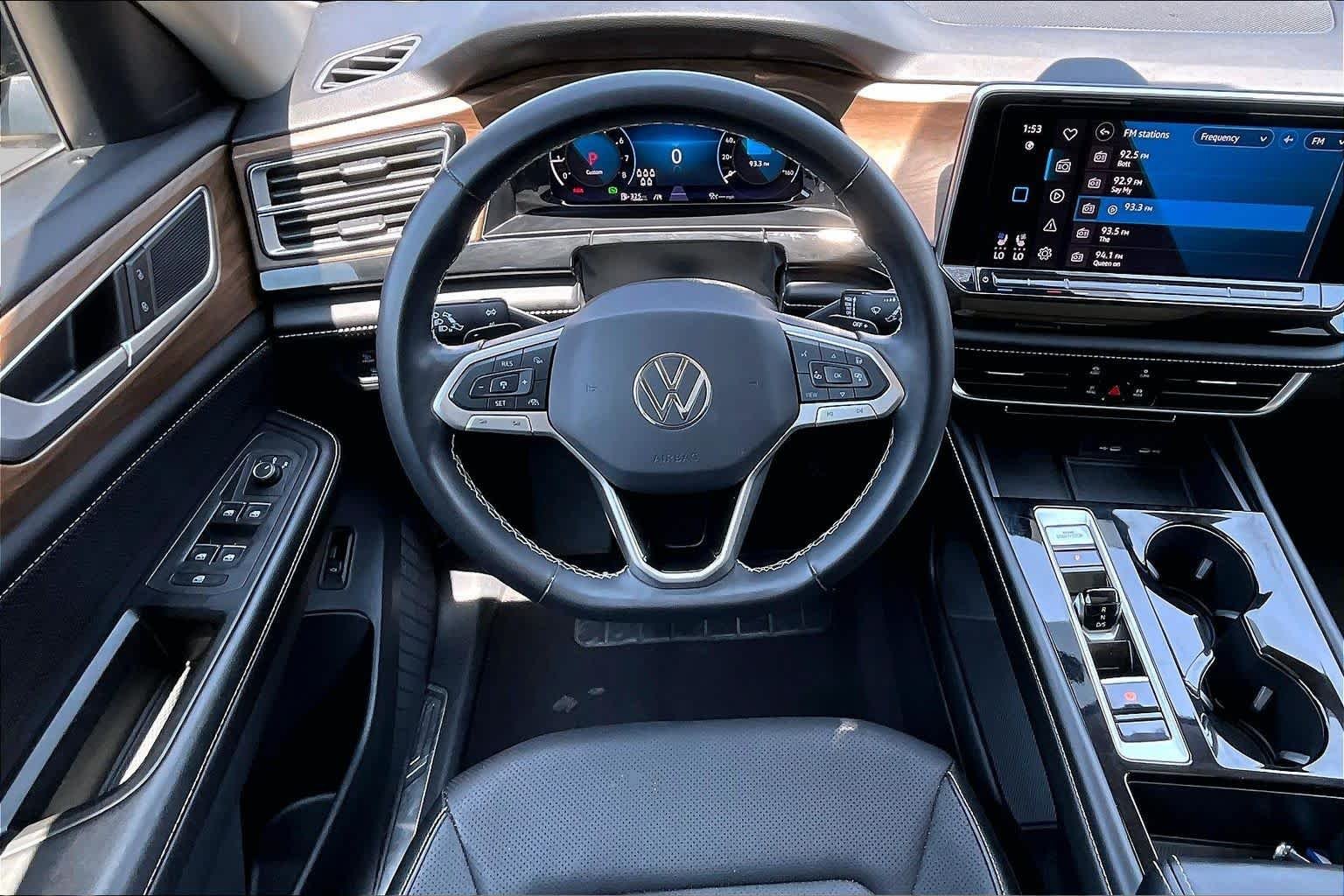 Pre-Owned 2024 Volkswagen Atlas 2.0T SE W/Technology