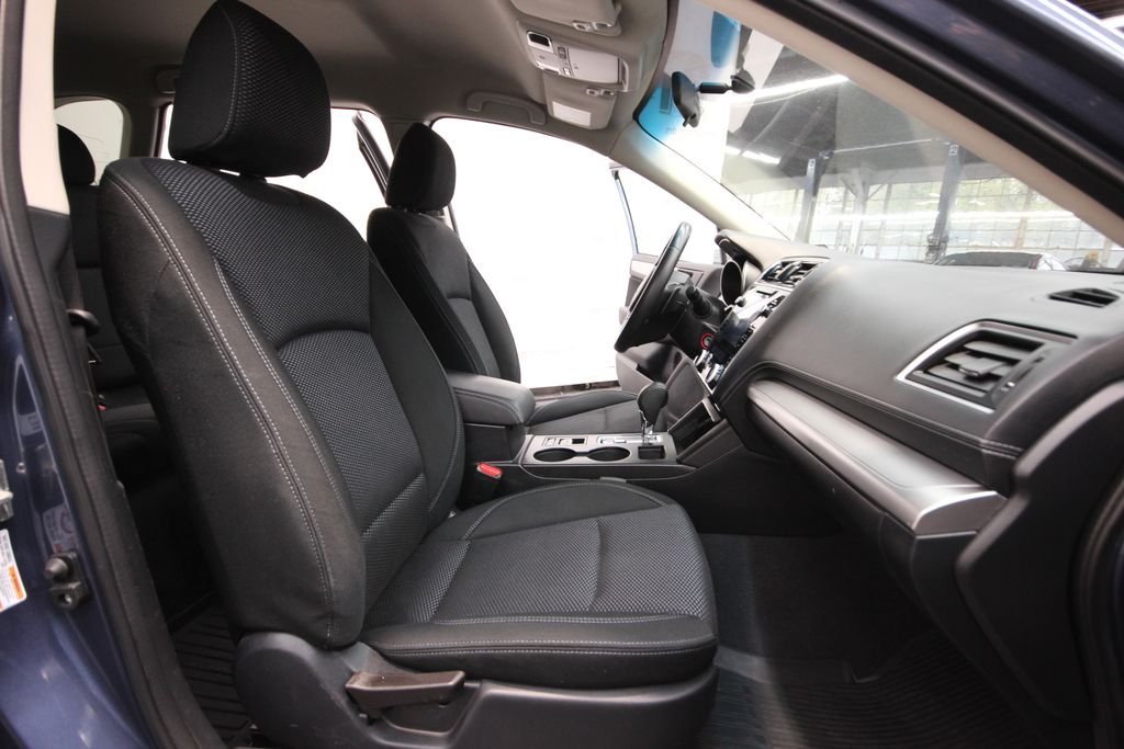 Used 2018 Blue Subaru 2.5i Premium image 26