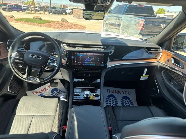 New 2027 White/off-white Jeep Summit image 13
