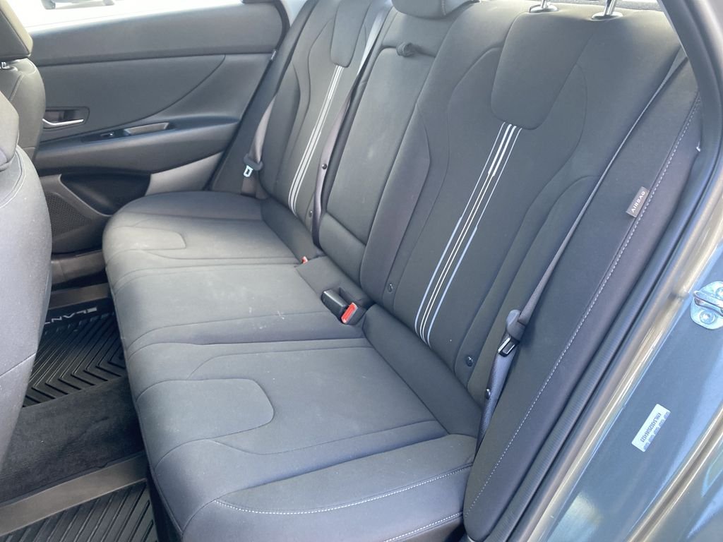 2025 Hyundai Elantra SEL - Photo 29