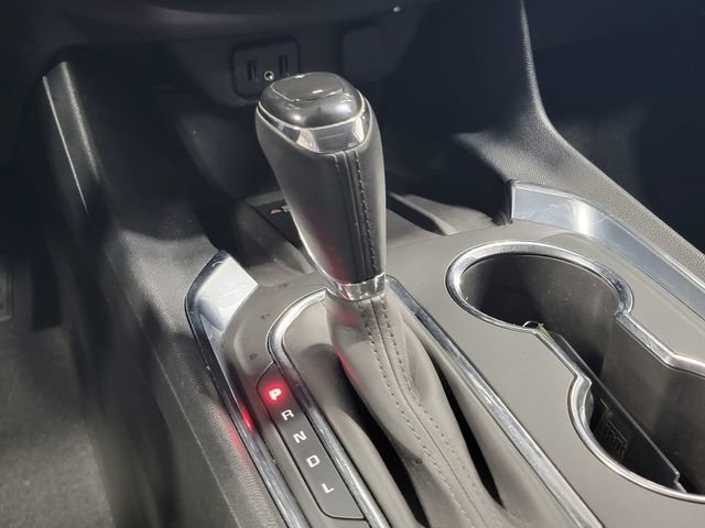 Used 2019 IRIDESCENT PEARL TRICOAT Chevrolet Premier image 22