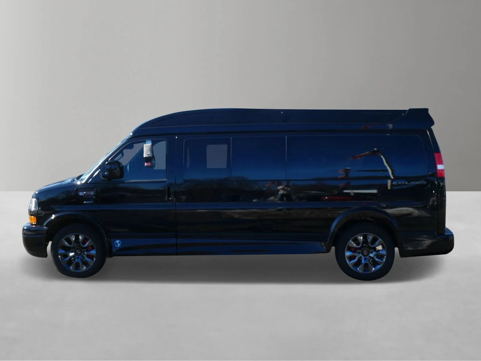 Used 2025 Onyx Black GMC Work Van image 2