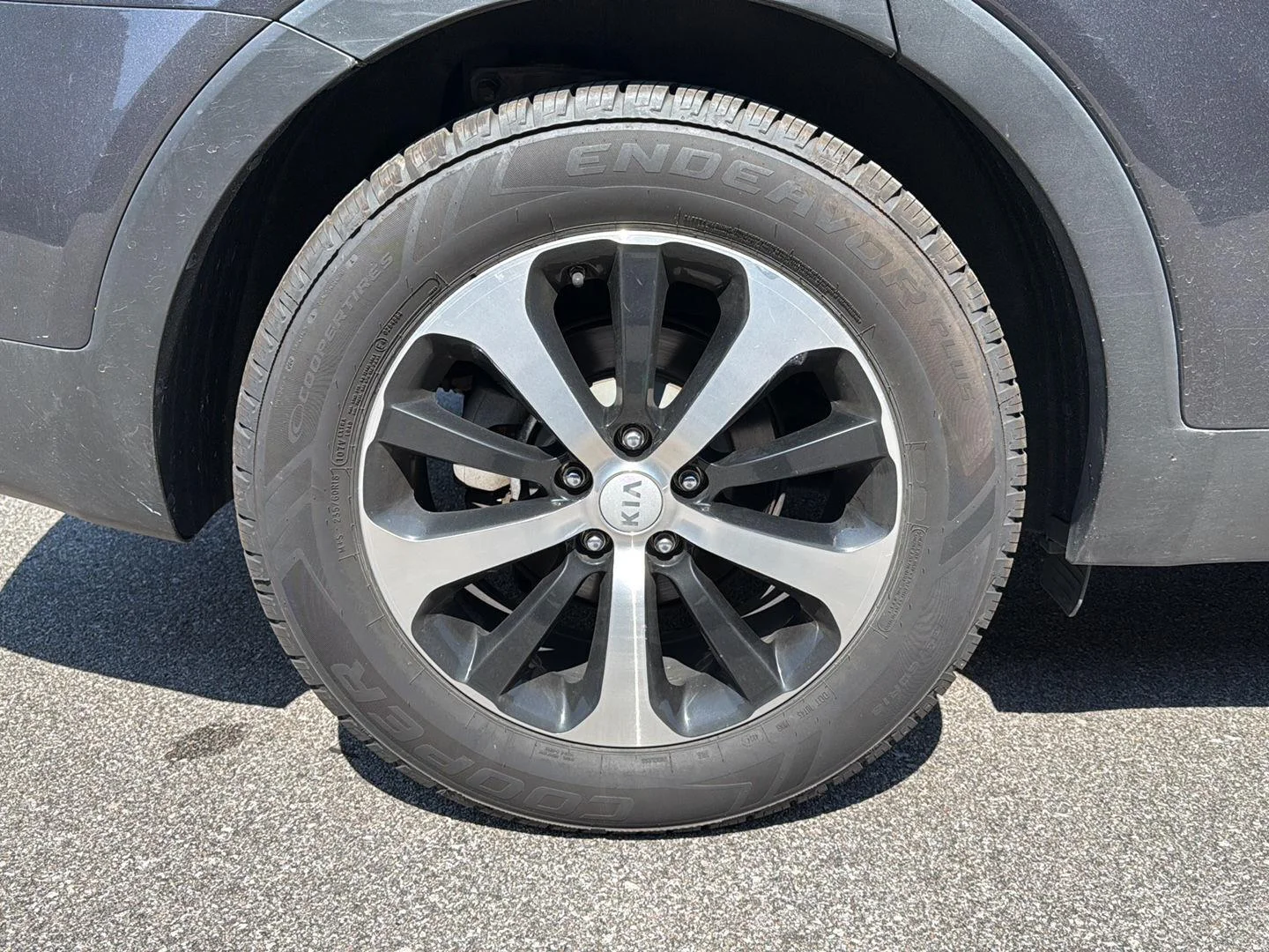 Used 2018 Platinum Graphite Kia EX V6 image 14