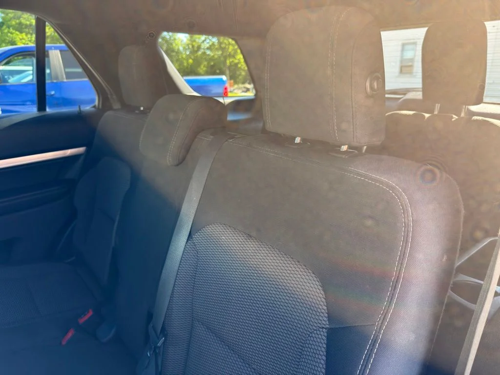 Used 2017 White Ford XLT image 23