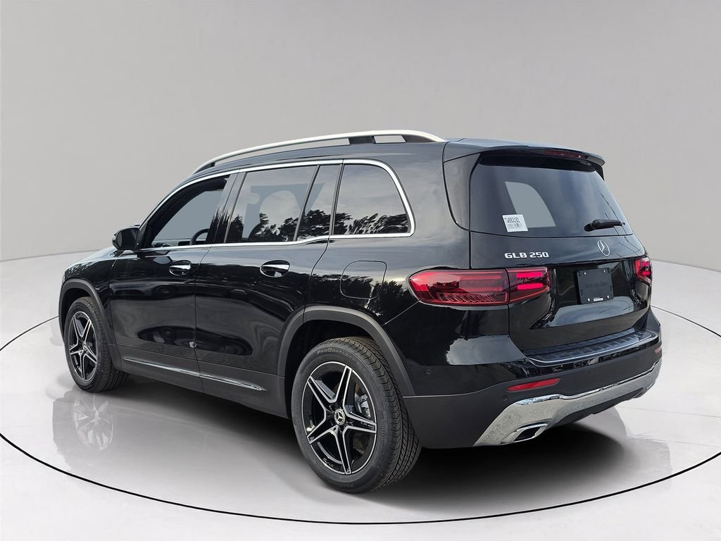 New 2026 Night Black Mercedes-Benz GLB 250 image 4