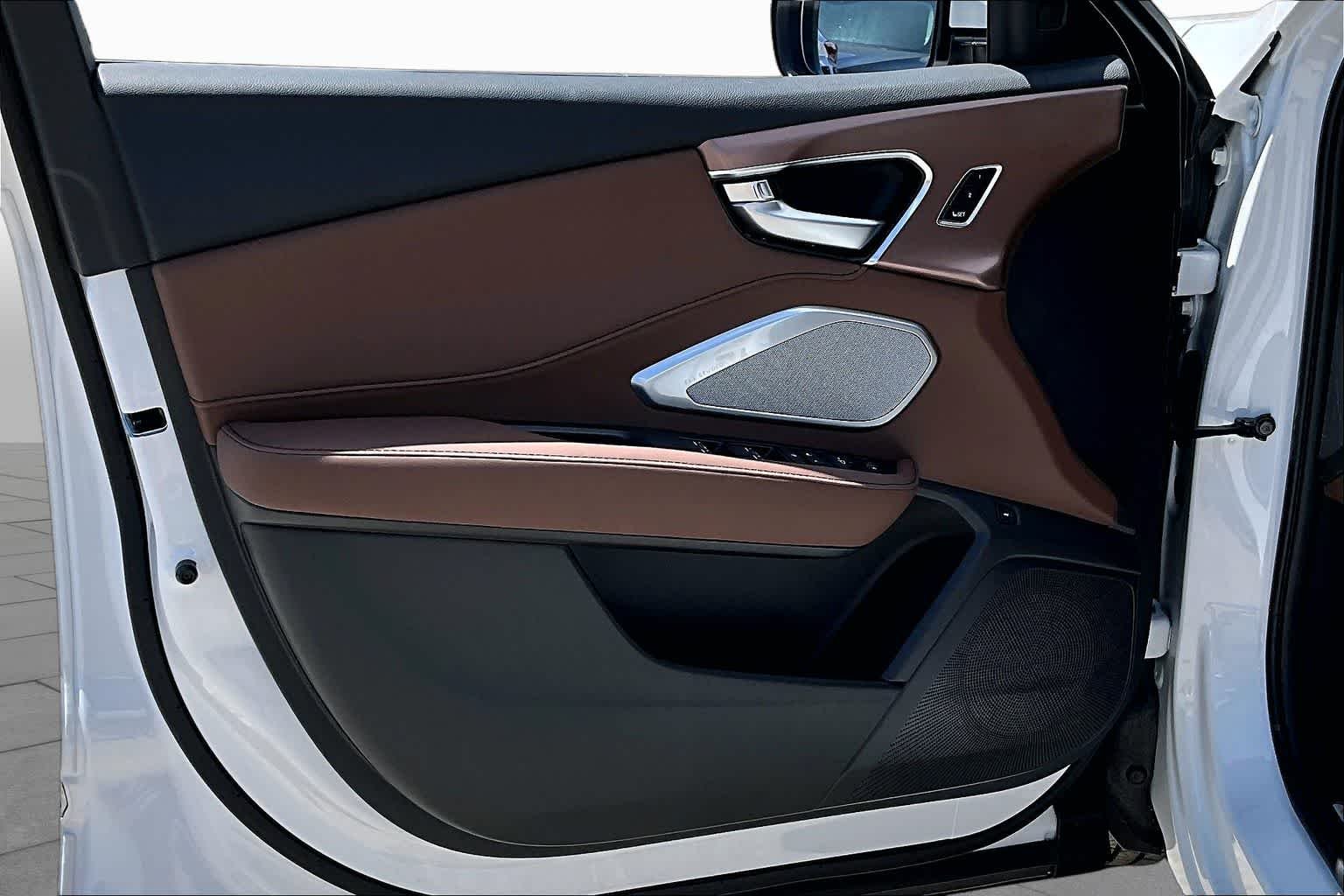 New 2026 Platinum White Pearl Acura w/Technology Package image 10
