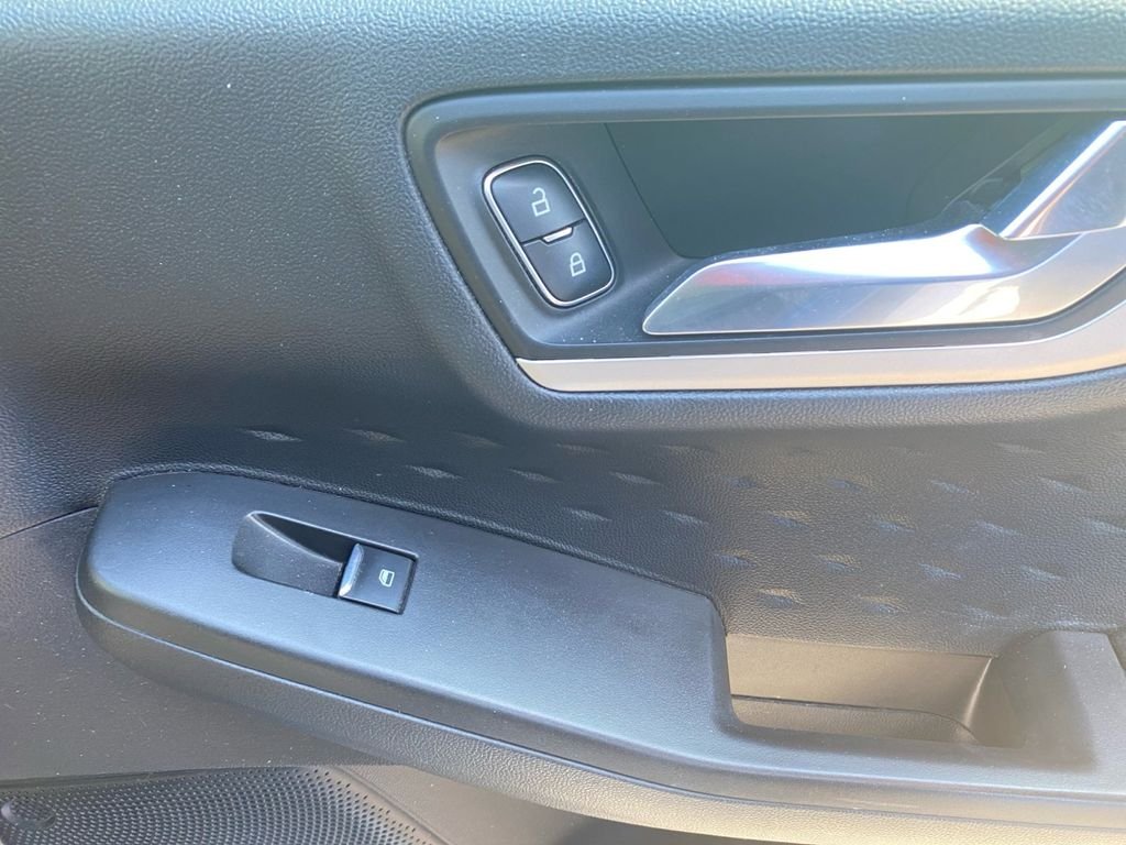 Used 2020 Blue Ford SEL image 15
