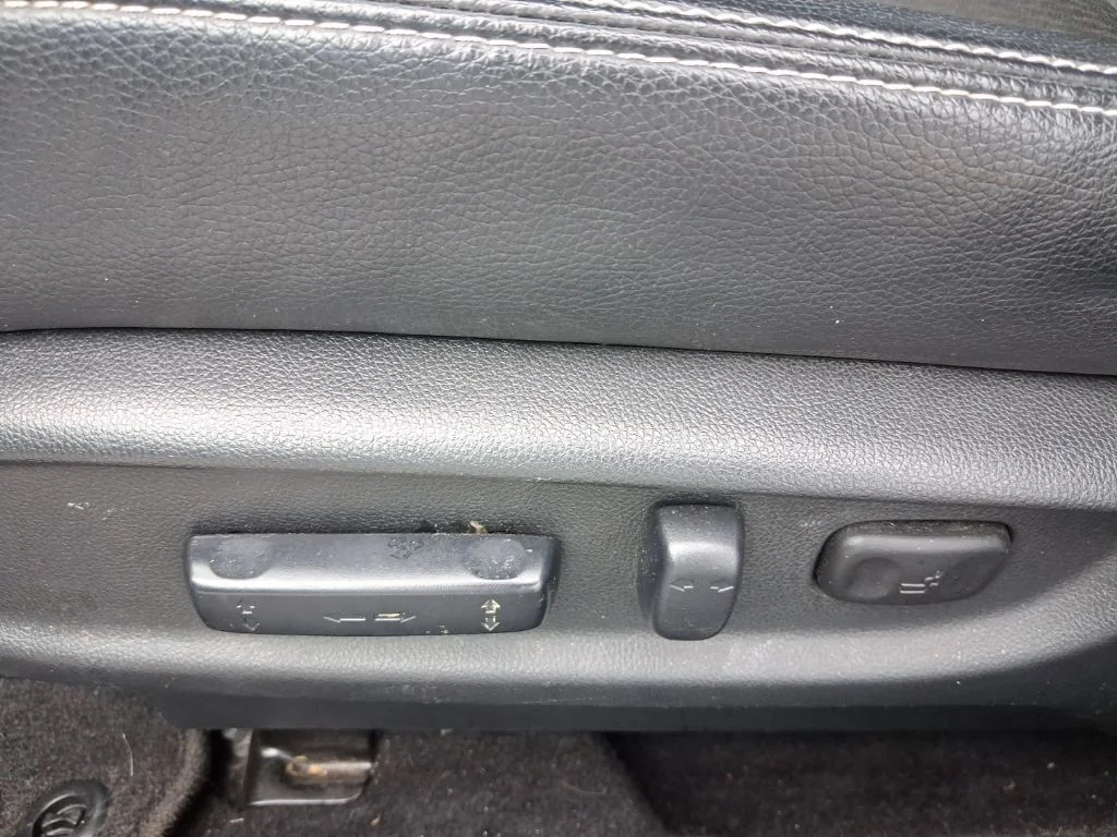 Used 2016  Honda Sport image 19