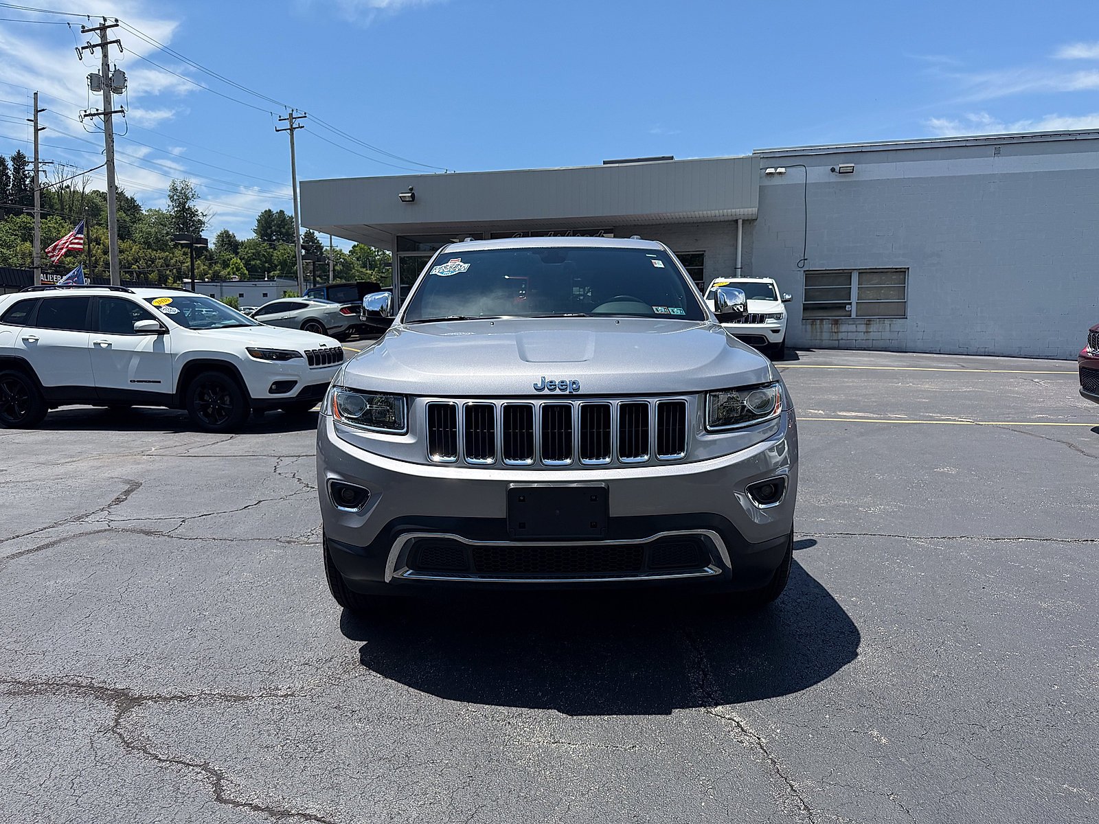 Used 2016 Billet Silver Metallic Clearcoat Jeep Limited image 2