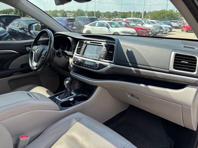 Used 2018 Predawn Gray Mica Toyota Limited Platinum image 19