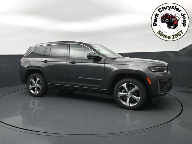 New 2026 Baltic Gray Metallic Clear-Coat Exterior Paint Jeep Limited image 1