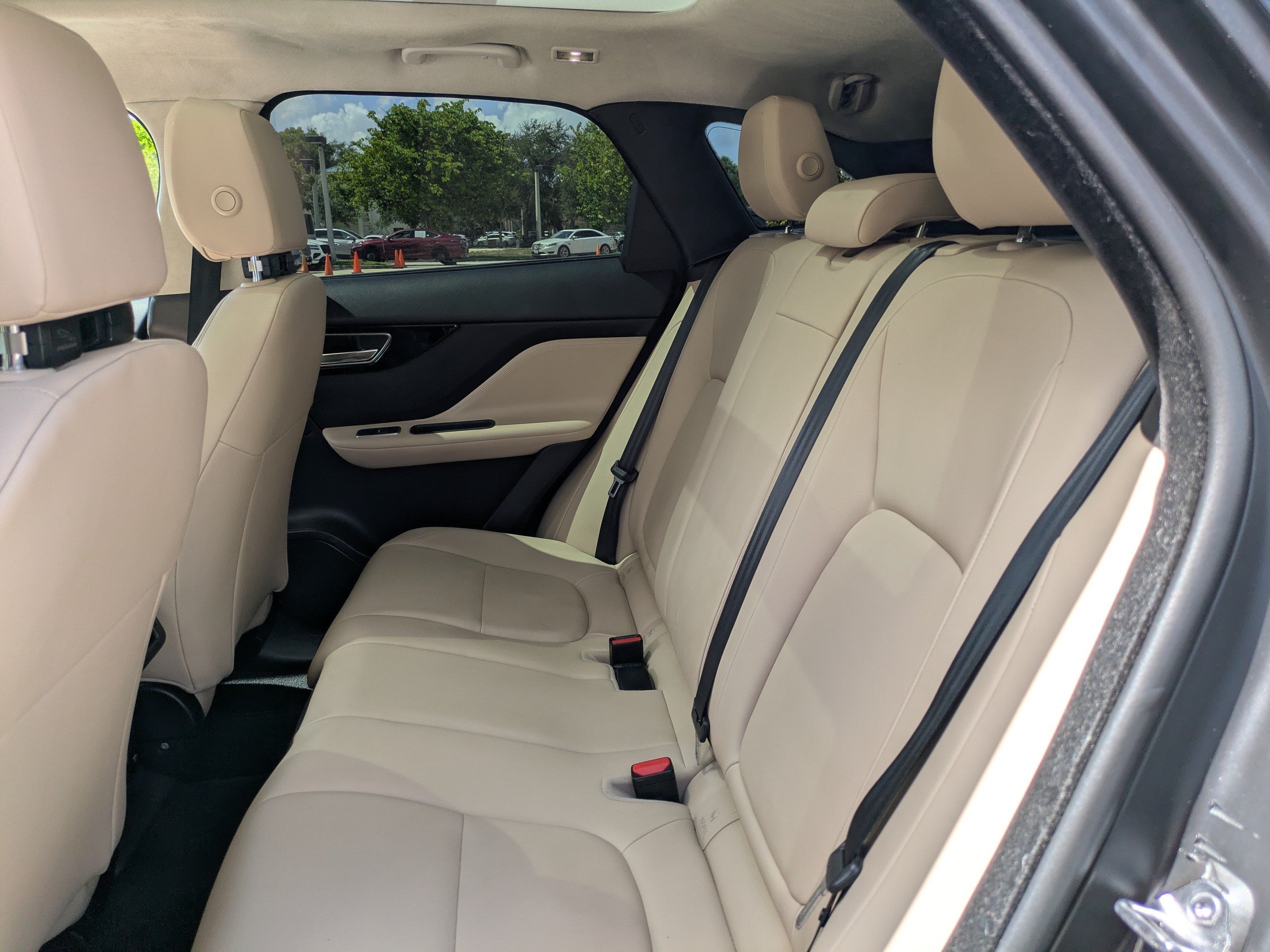 2020 Jaguar F-Pace Premium - Photo 13