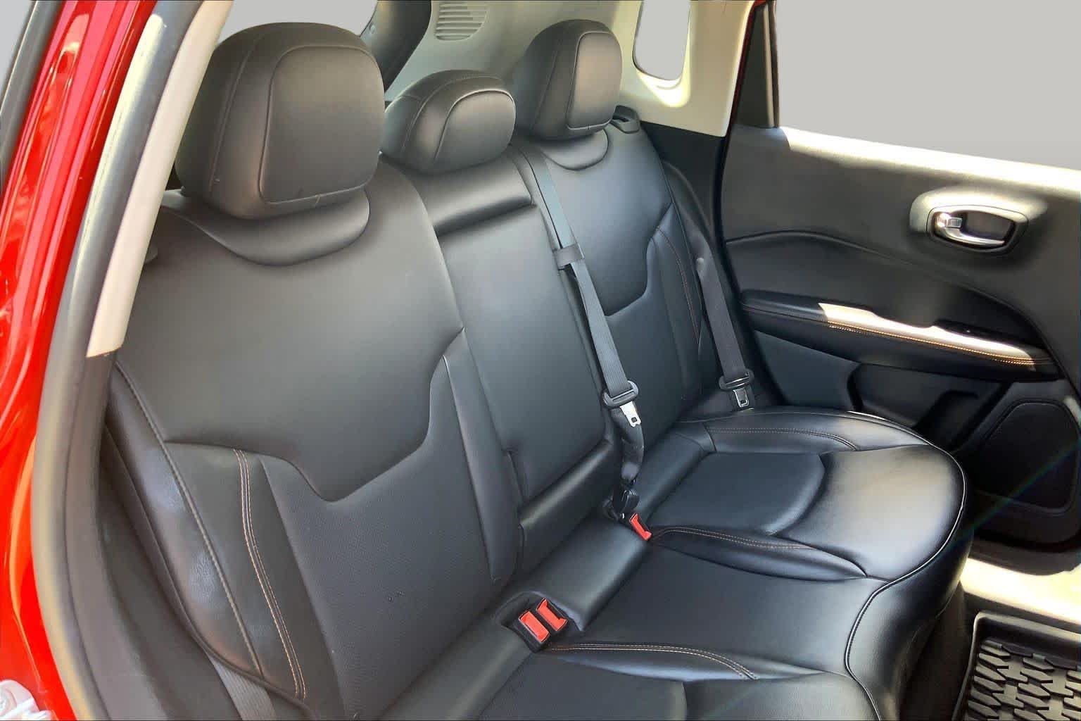 Used 2021 Redline Pearlcoat Jeep Limited image 20