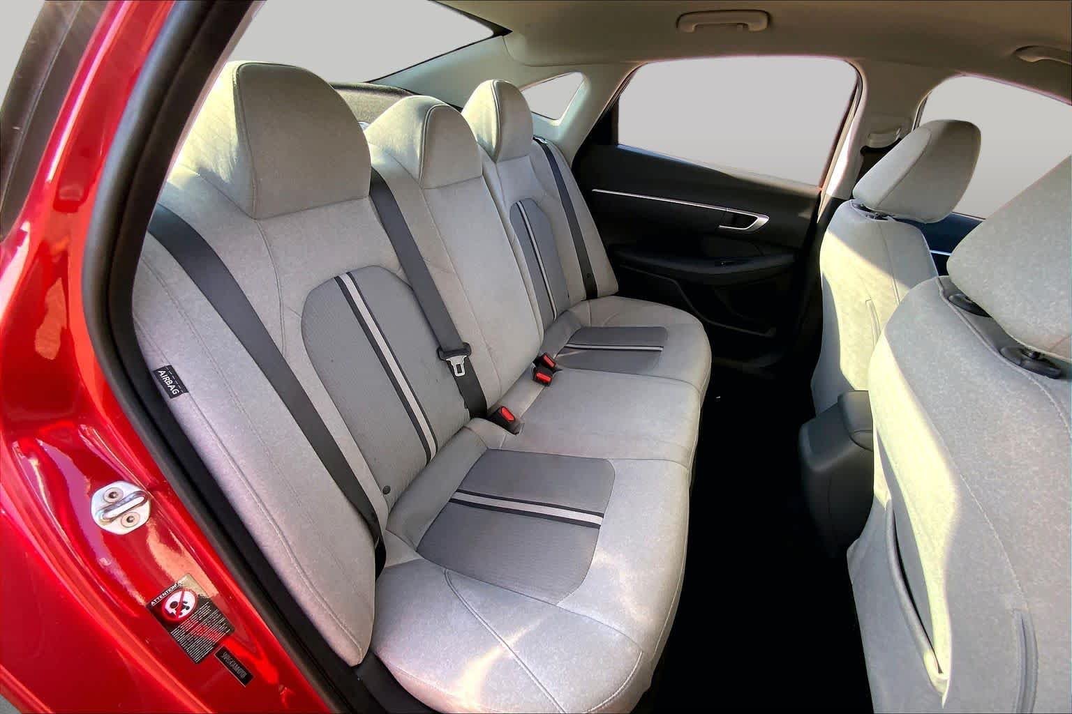 Used 2021 Calypso Red Hyundai SE image 19