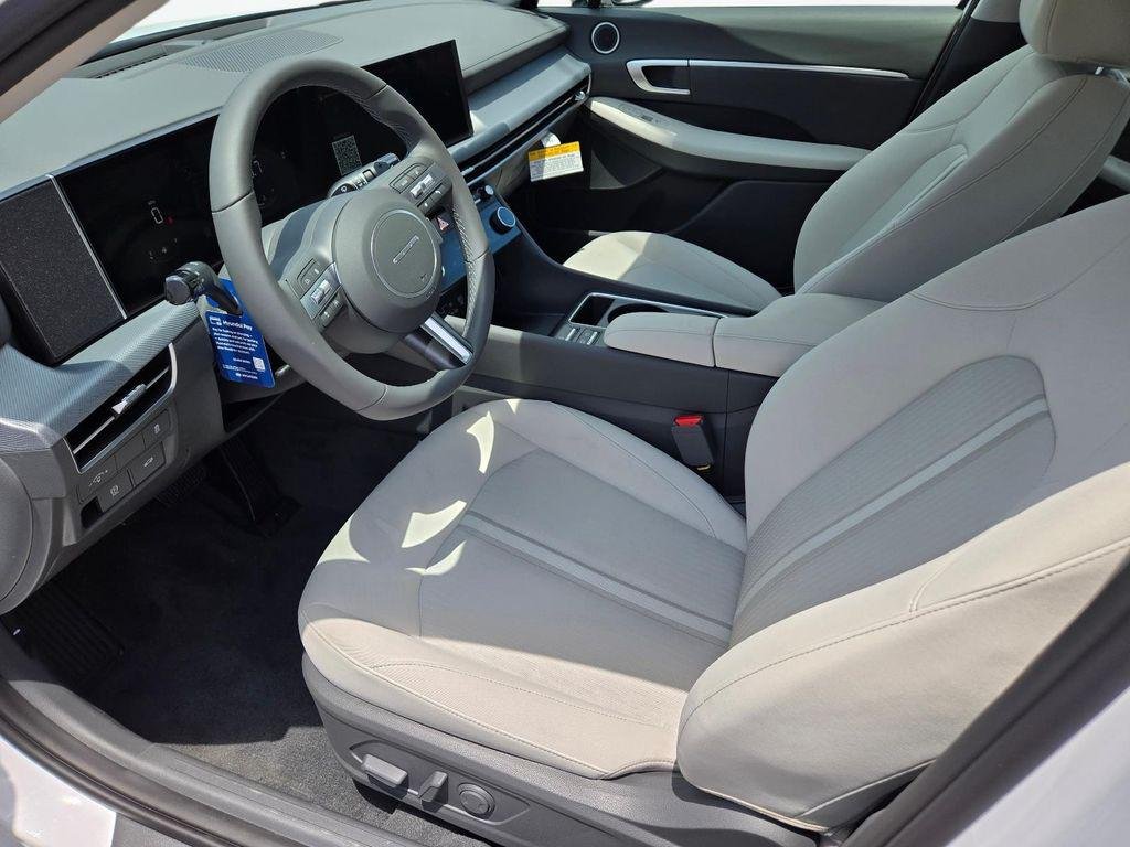 New 2026 White Hyundai SEL Sport image 14