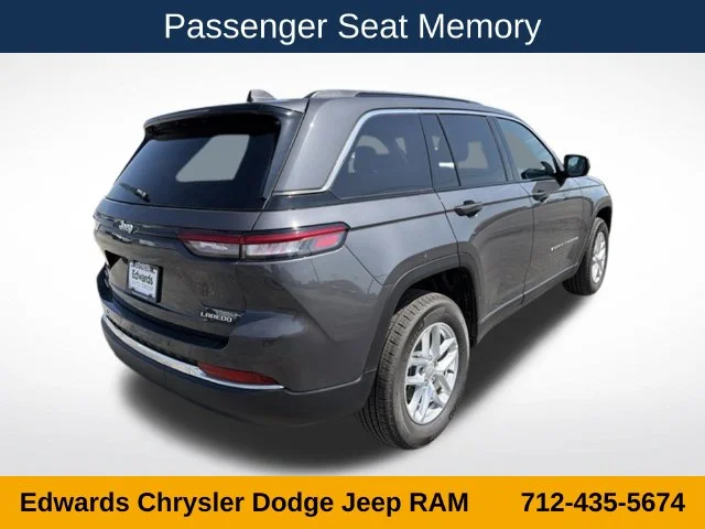 Used 2024 Gray Jeep Overland image 8
