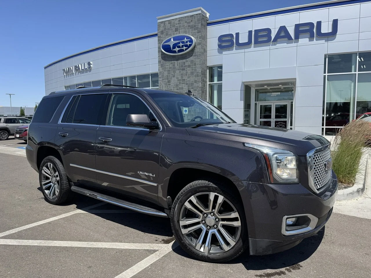 2017 GMC Yukon 4WD Denali's photo