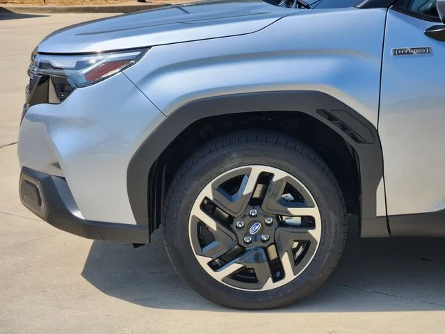 New 2026 ICE SILVER METALLIC Subaru Limited Hybrid image 6