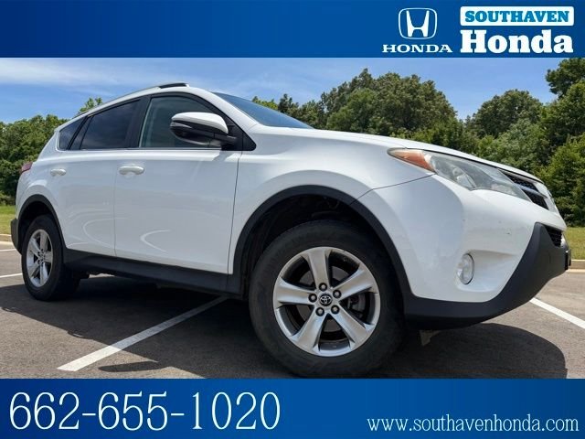 2015 Toyota RAV4 XLE's photo