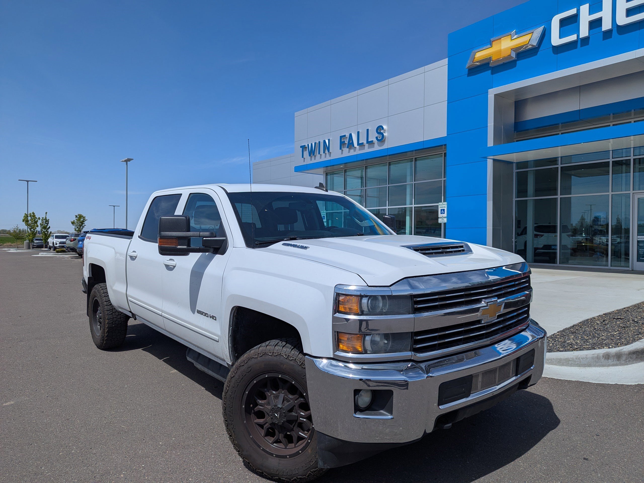 2018 Chevrolet Silverado HD LT 4WD Crew Cab Standard Box's photo