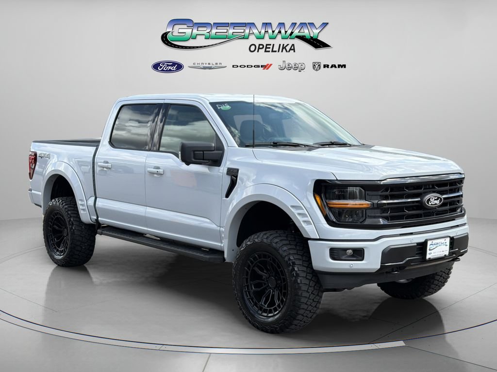 New 2025 White Ford XLT image 1