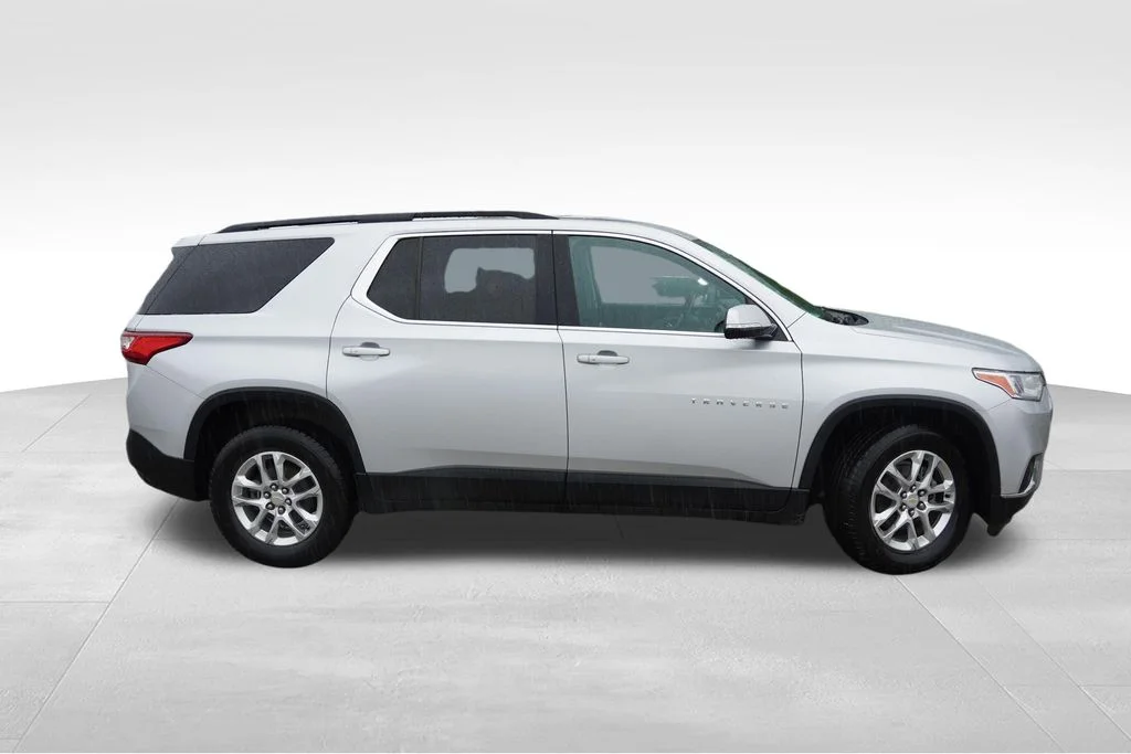 Used 2020 Silver Ice Metallic Chevrolet LT image 2
