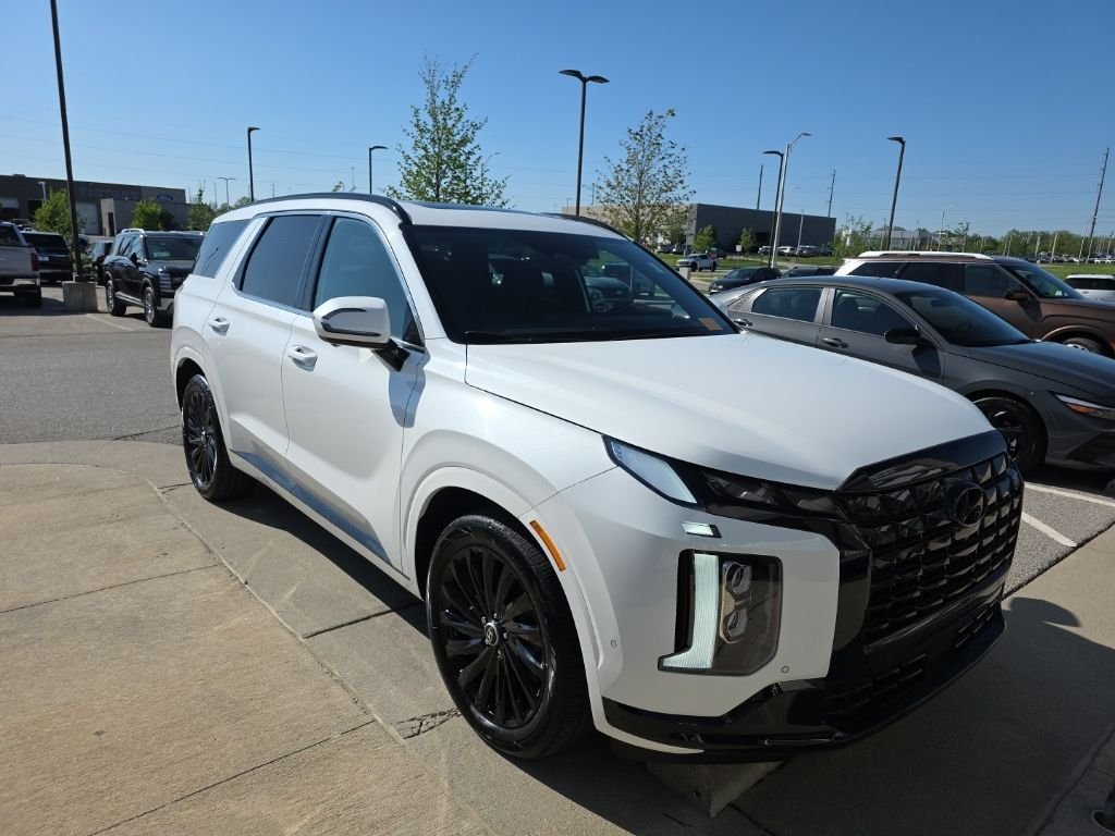 Used 2025 Hyundai Palisade Calligraphy Night Edition with VIN KM8R7DGE1SU842753 for sale in Kansas City
