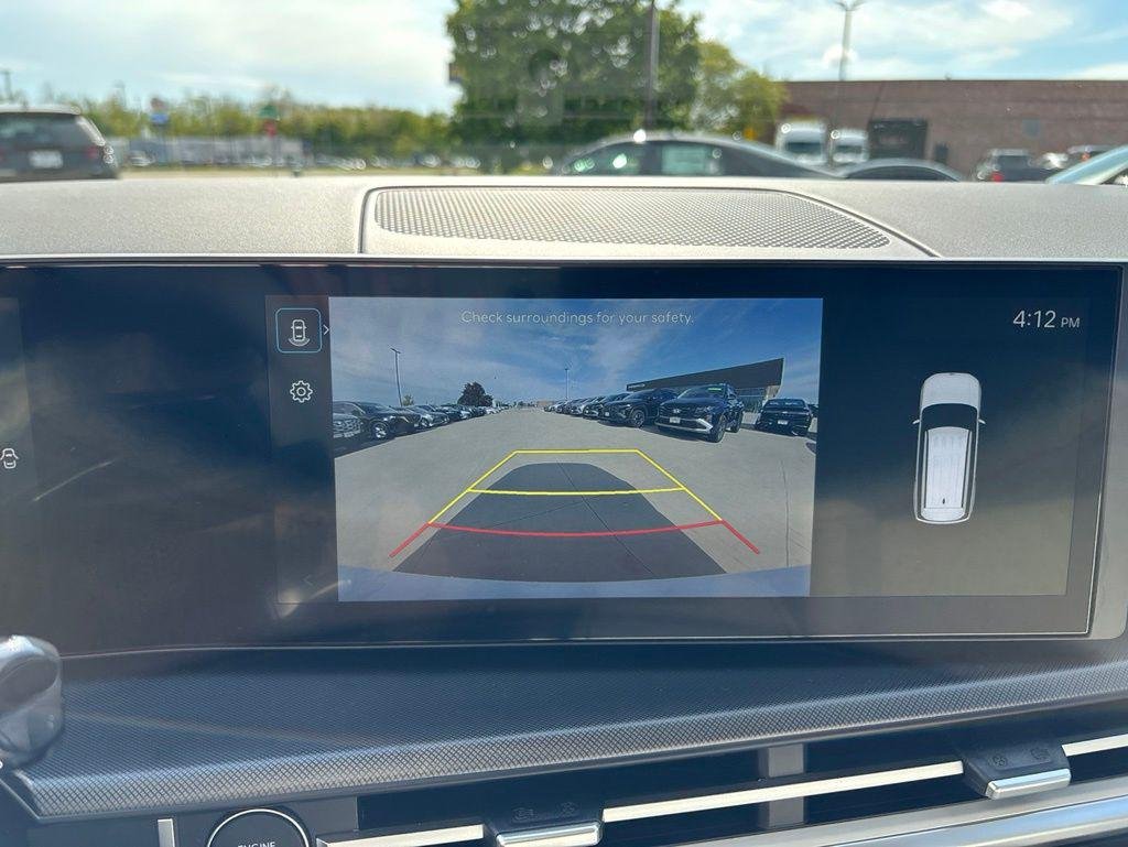 New 2026 White Hyundai SE image 25