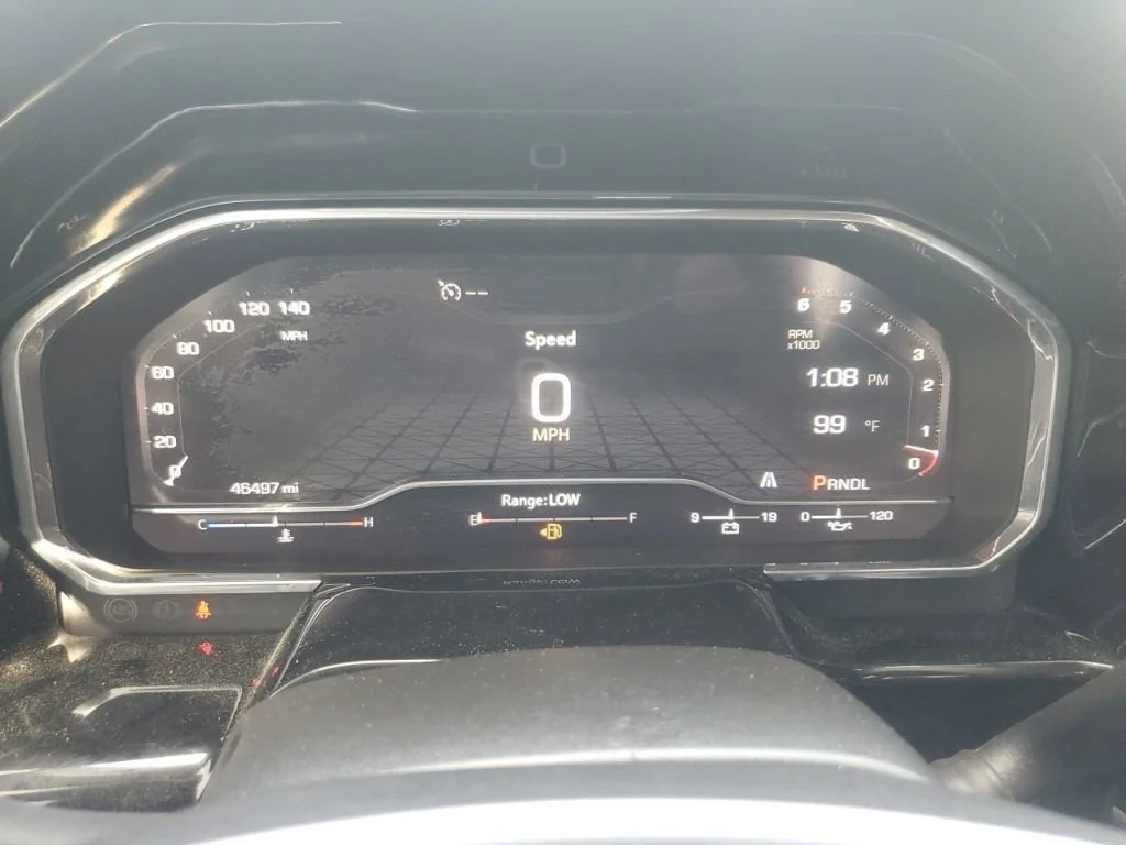 Used 2025 Summit White GMC SLT image 22