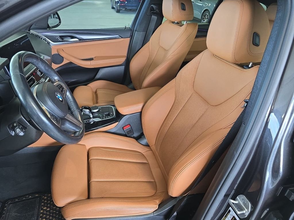 Used 2022 Gray BMW xDrive30i image 5