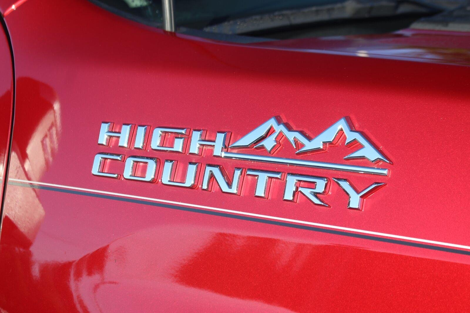 Used 2022 CHERRY RED TINTCOAT Chevrolet High Country image 11