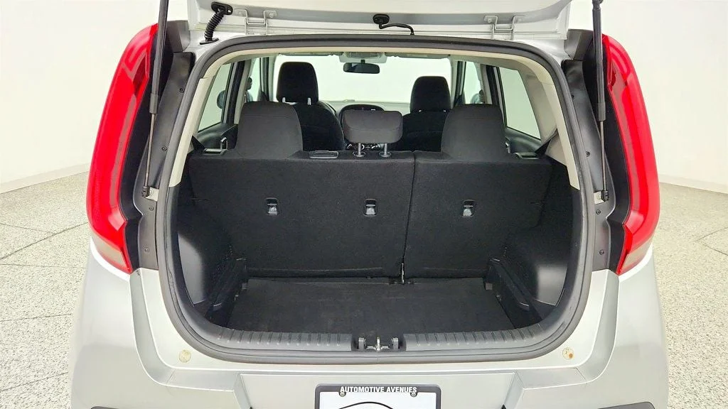 Used 2021 Sparkling Silver Kia LX IVT image 20