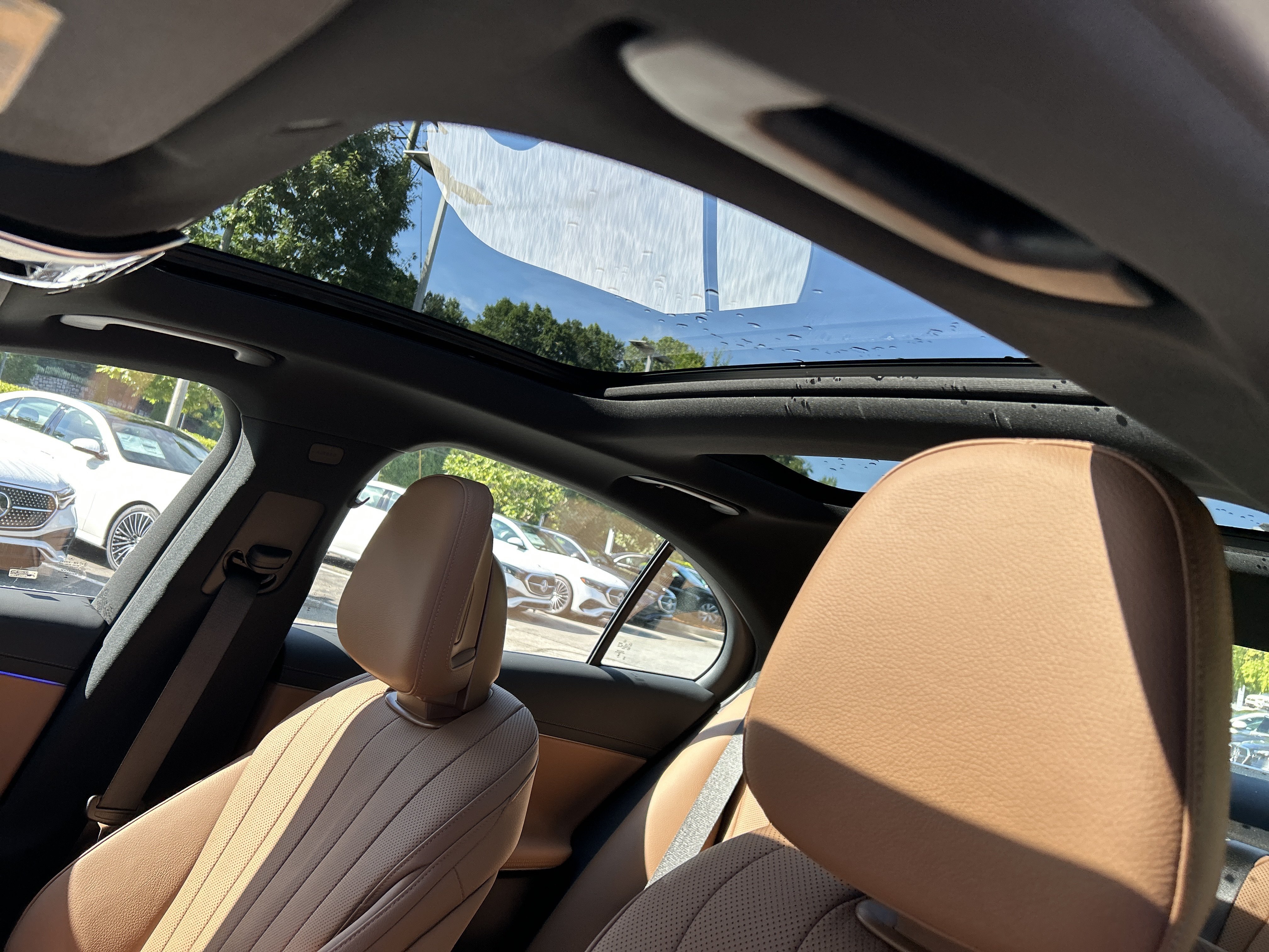 New 2026 MANUFAKTUR Moonlight White Metallic Mercedes-Benz E 450 4MATIC® Sedan image 22