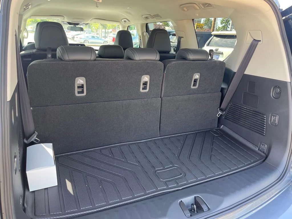 Used 2025 Gray Nissan SV image 23