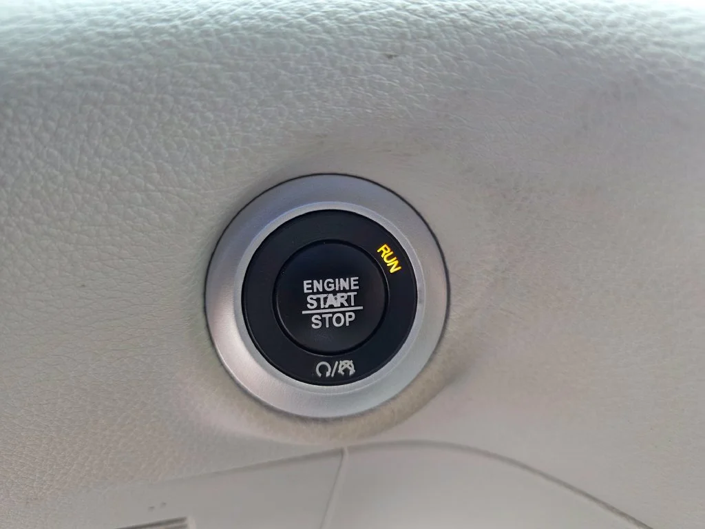 Used 2017 Blue Chrysler Limited image 20