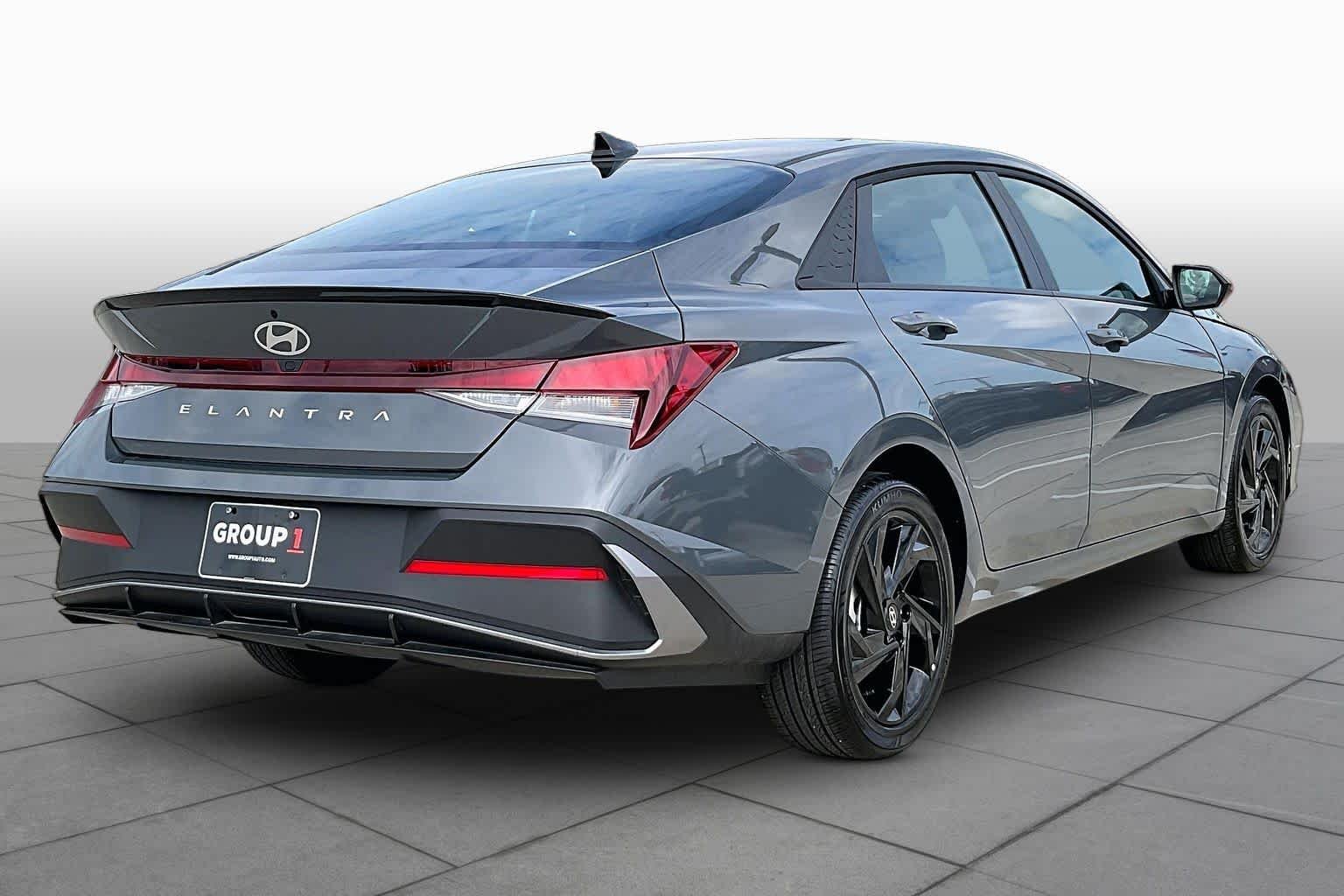 Used 2026 Ecotronic Gray Hyundai SEL Sport image 13