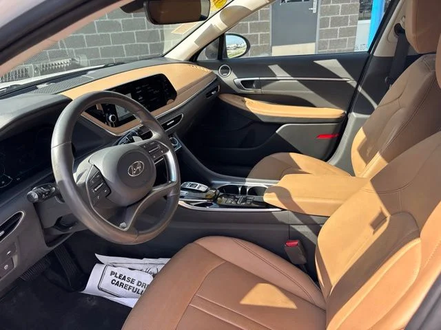 Used 2021 Hyper White Hyundai Limited image 16