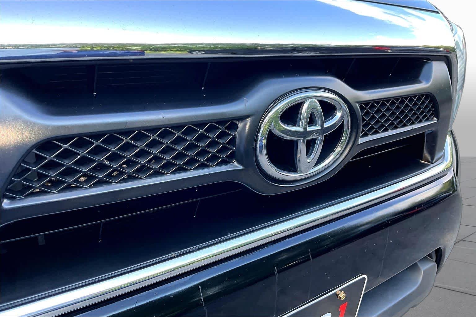 Used 2013 Black Toyota  image 28